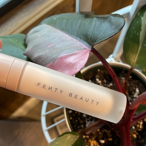 **NOT FOR SALE**FENTY BEAUTY Pro Filt’r Instant Retouch Primer in “Soft Matte” - Picture 3 of 11